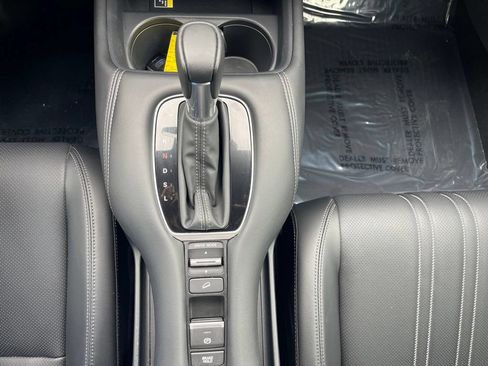 Used 2023 Honda HR-V EX-L image 14