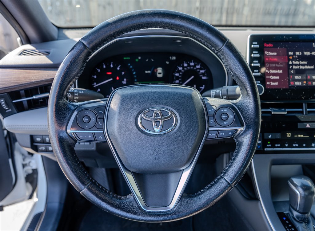 Used 2020 Toyota Avalon XLE FWD image 15