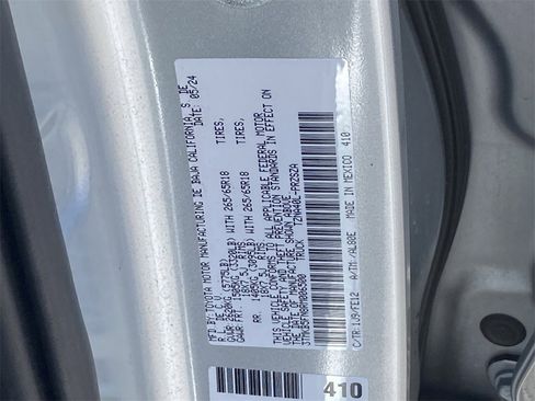 Used 2024 Toyota Tacoma TRD Sport image 14