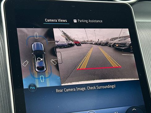 Used 2025 Mercedes-Benz GLC 300 4MATIC image 19