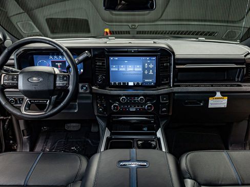 Used 2026 Ford F250 Platinum image 19