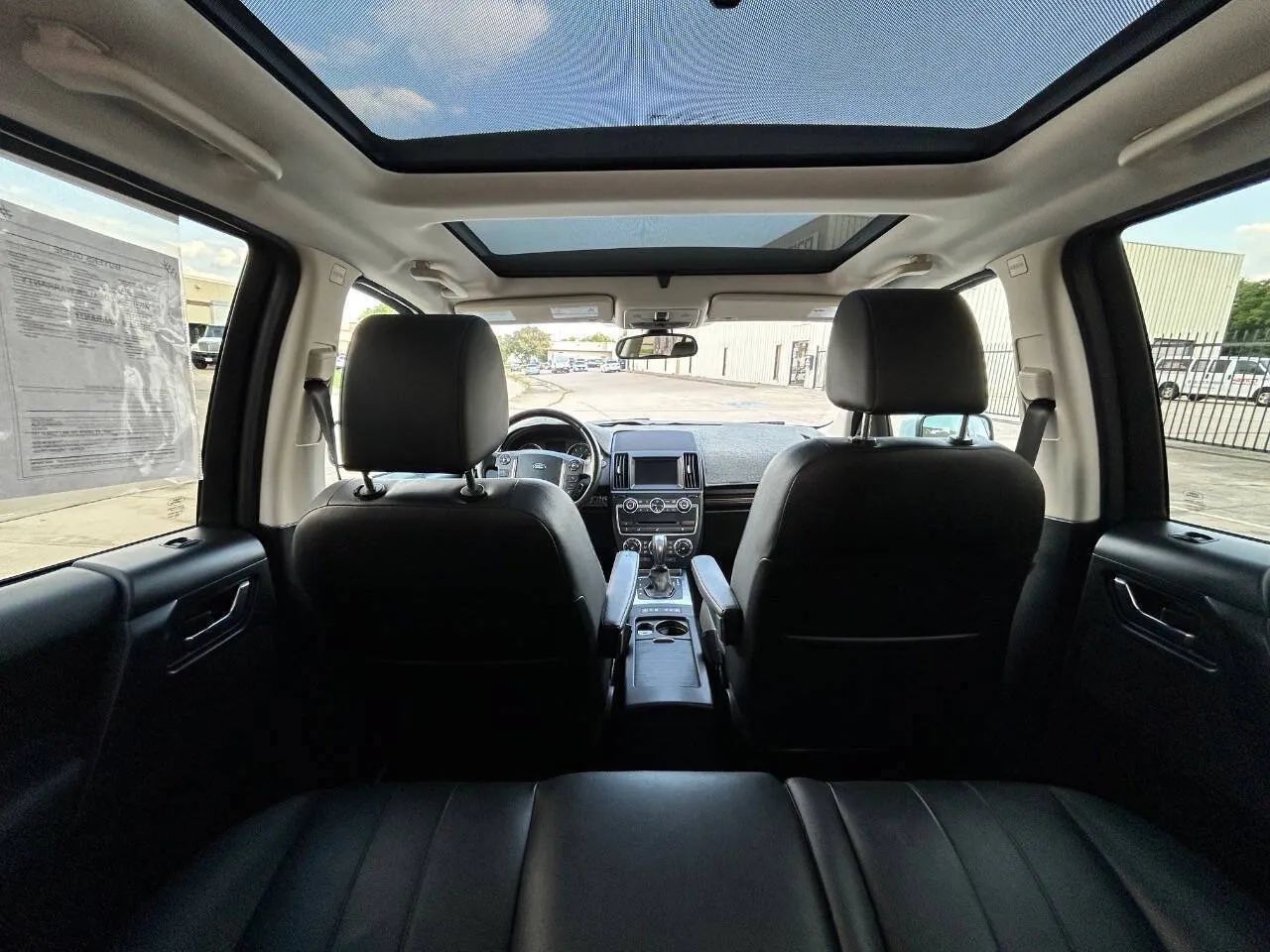 Used 2014 Land Rover LR2 AWD/4WD image 14