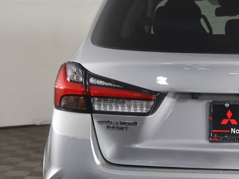 Used 2023 Mitsubishi Outlander Sport ES AWD/4WD image 10