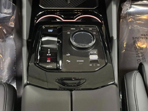 New 2026 BMW i5 eDrive40 w/ M Sport Package image 17