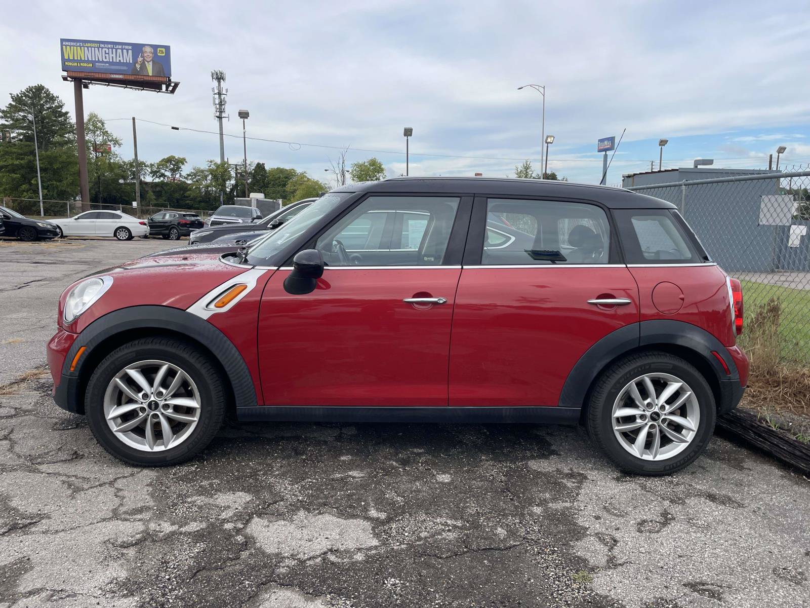 Used 2014 MINI Cooper Countryman FWD image 2