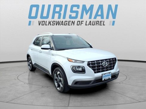 Used 2023 Hyundai Venue SEL w/ Cargo Package image 1