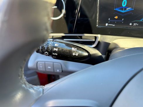 Used 2022 Hyundai Elantra SEL w/ Convenience + Premium Package image 21