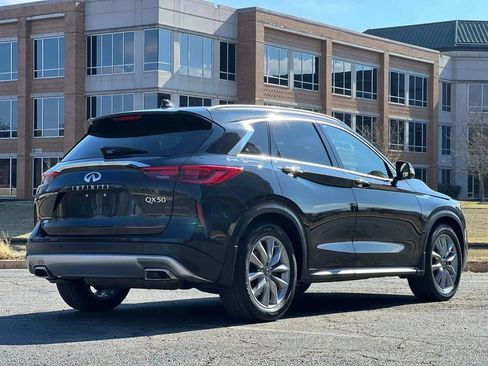 Used 2021 INFINITI QX50 Essential AWD/4WD image 5