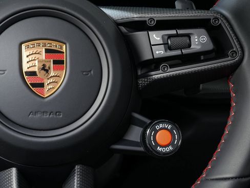 Certified 2025 Porsche 911 Carrera GTS image 12