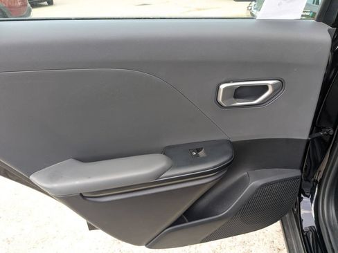 Used 2025 Kia K4 FWD image 20
