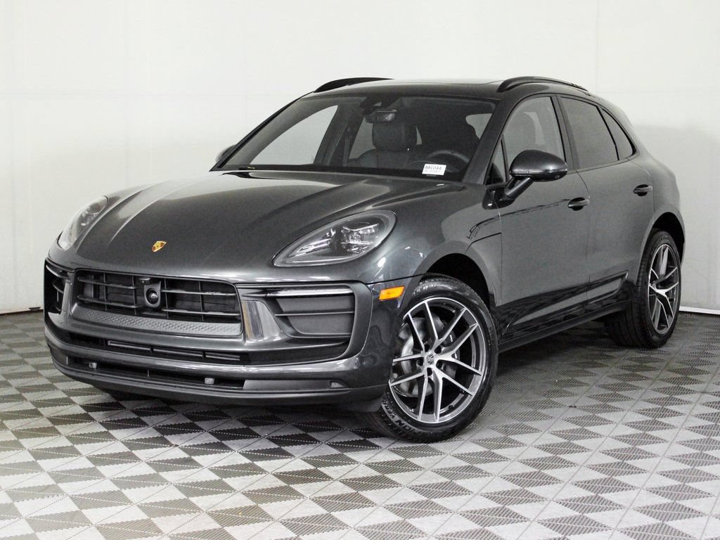Certified 2026 Porsche Macan AWD/4WD image 1
