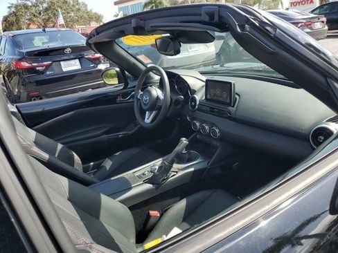 Used 2017 MAZDA MX-5 Miata RF Grand Touring image 31
