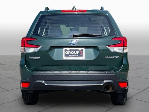 Used 2022 Subaru Forester AWD/4WD image 5
