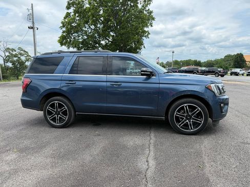 Used 2019 Ford Expedition Limited w/ Equipment Group 303A RWD image 3