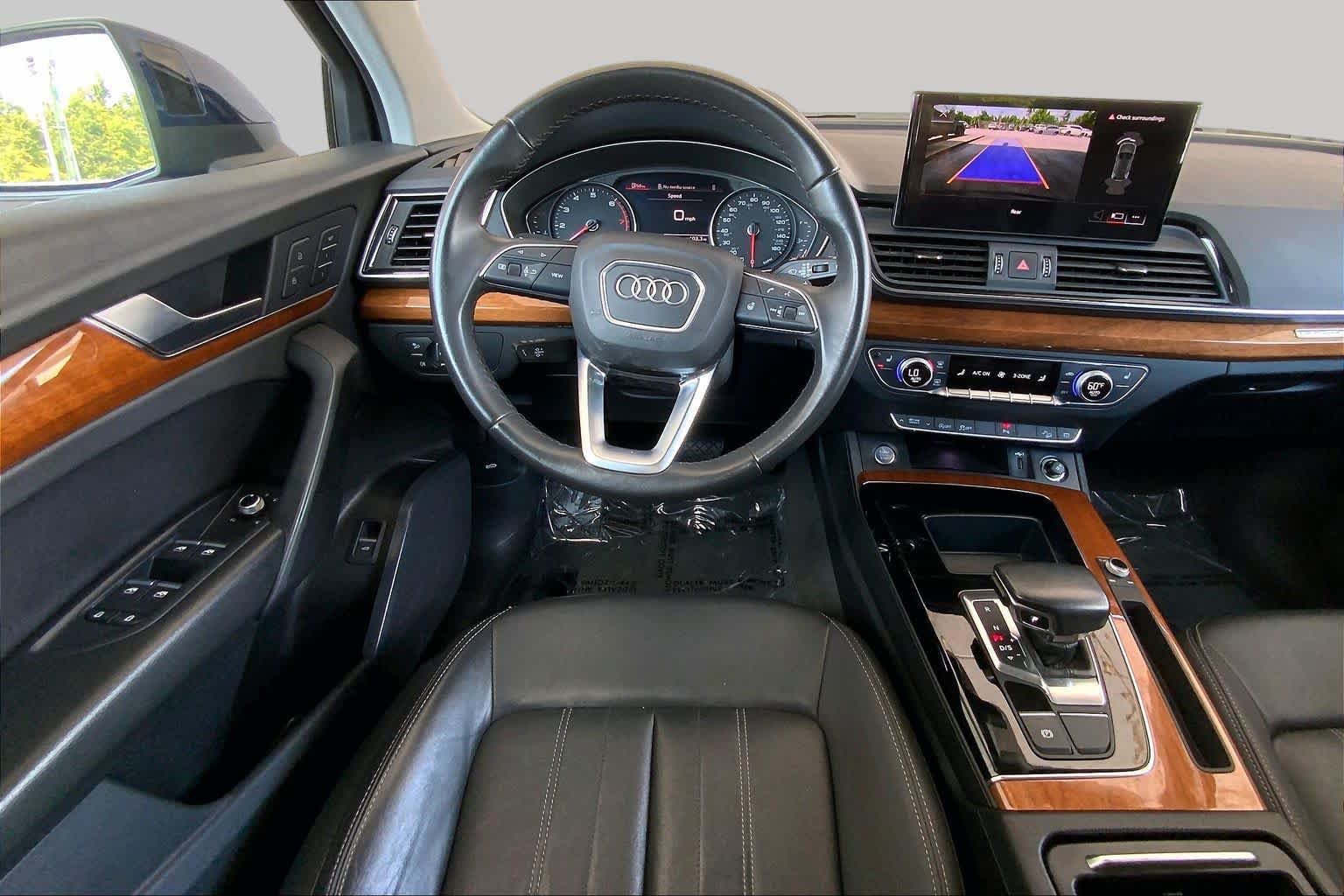 Used 2022 Audi Q5 2.0T Premium w/ Convenience Package AWD/4WD image 6