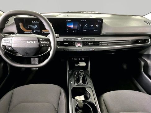 Used 2025 Kia K4 FWD image 7