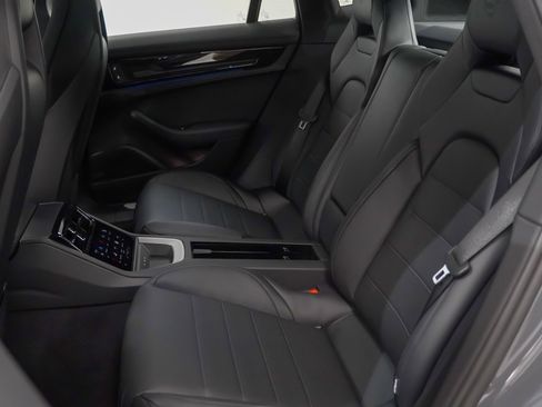 New 2026 Porsche Panamera 4 image 18