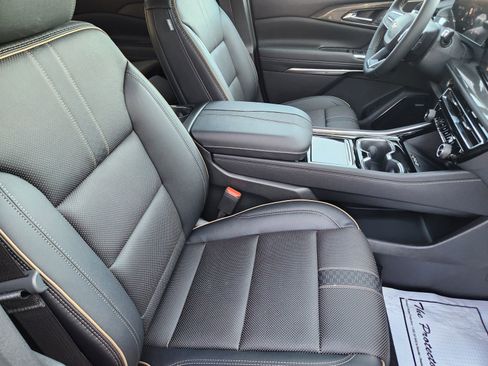 New 2026 Chevrolet Traverse High Country image 13