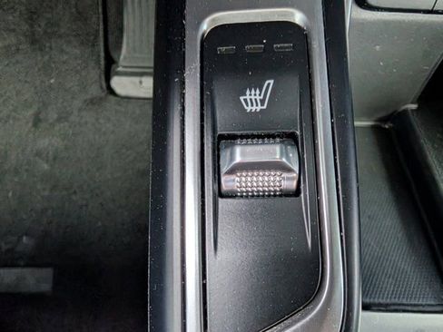 Used 2021 Kia Sorento S image 19