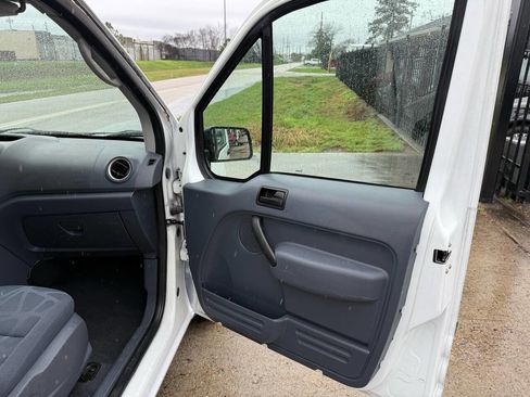Used 2013 Ford Transit Connect XLT image 18