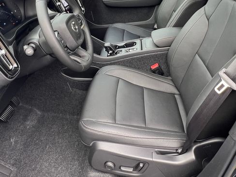 New 2026 Volvo XC40 B5 Core w/ Protection Package Premier AWD/4WD image 14