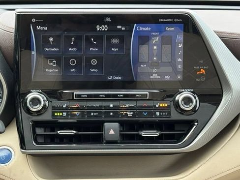 Used 2020 Toyota Highlander Limited AWD/4WD image 14