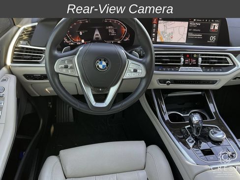 Used 2021 BMW X7 xDrive40i w/ Executive Package 2 AWD/4WD image 11