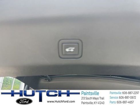 Used 2024 Cadillac Escalade Sport Platinum w/ LPO, ONYX Package AWD/4WD image 16