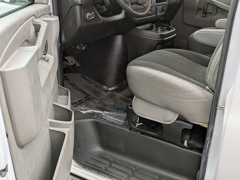 Used 2024 Chevrolet Express 2500 w/ Driver Convenience Package RWD image 19