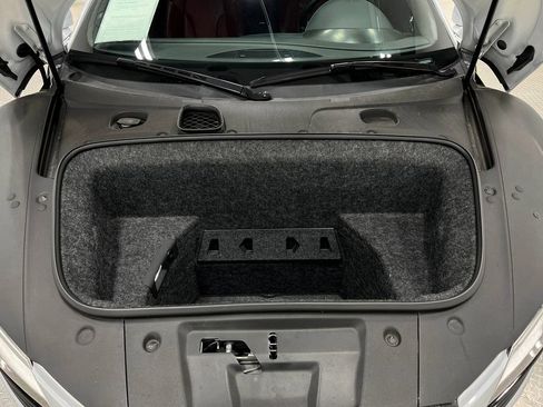 Used 2015 Audi R8 V8 w/ Extended Leather Package AWD/4WD image 25
