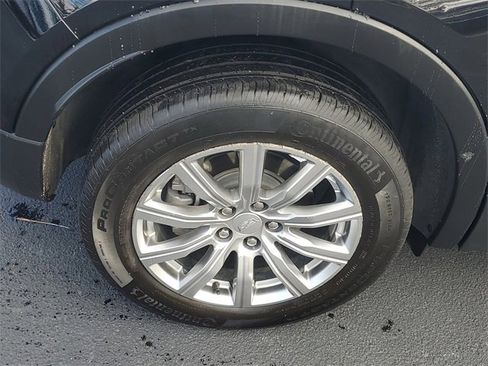 Certified 2023 Cadillac XT4 Premium Luxury w/ Cold Weather Package image 6