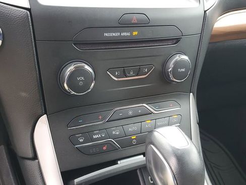 Used 2018 Ford Edge SEL w/ Equipment Group 201A image 31