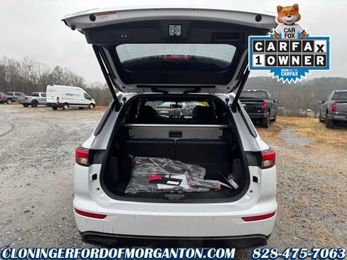 Used 2024 Mitsubishi Outlander SE Black Edition image 10