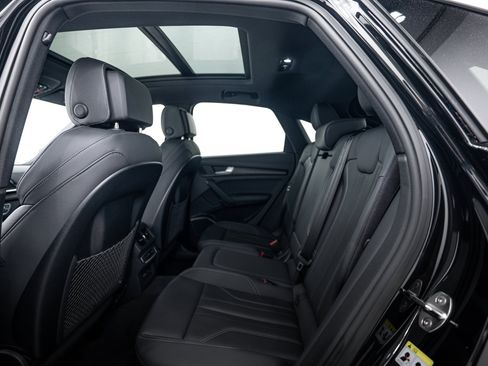 Certified 2025 Audi Q5 2.0T Premium Plus w/ Premium Plus Package image 19