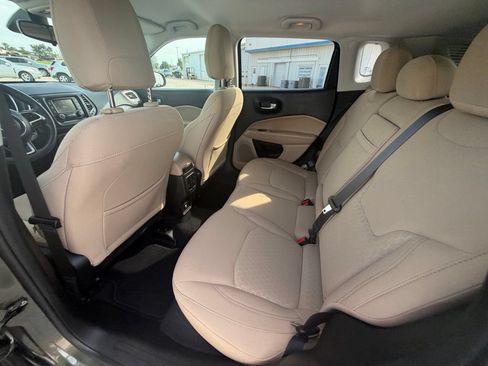 Used 2018 Jeep Compass Sport AWD/4WD image 22