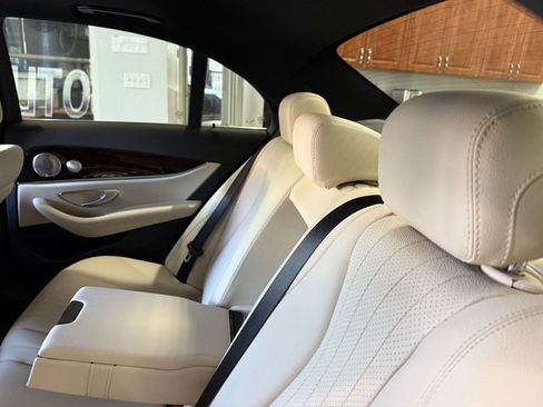 Used 2022 Mercedes-Benz E 350 Sedan image 12