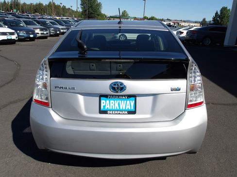 Used 2010 Toyota Prius Three image 4