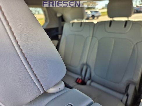 Used 2022 Jeep Grand Cherokee L Overland w/ Advanced Protech Group III image 11