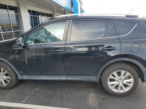 Used 2015 Toyota RAV4 Limited image 37