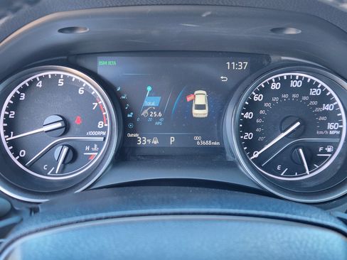 Used 2021 Toyota Camry SE w/ Cold Weather Package image 10