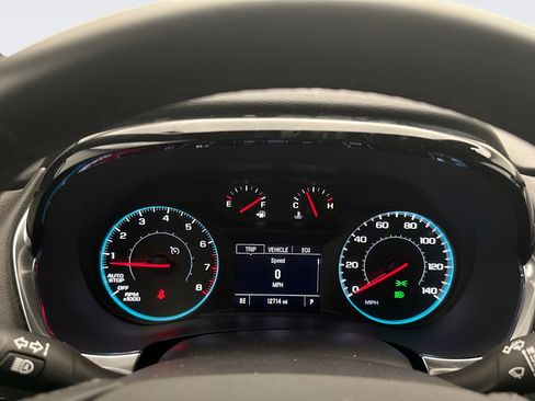 Used 2023 Chevrolet Traverse LT AWD/4WD image 9