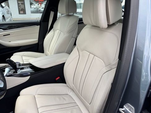 Used 2019 BMW 530i xDrive w/ Executive Package AWD/4WD image 14