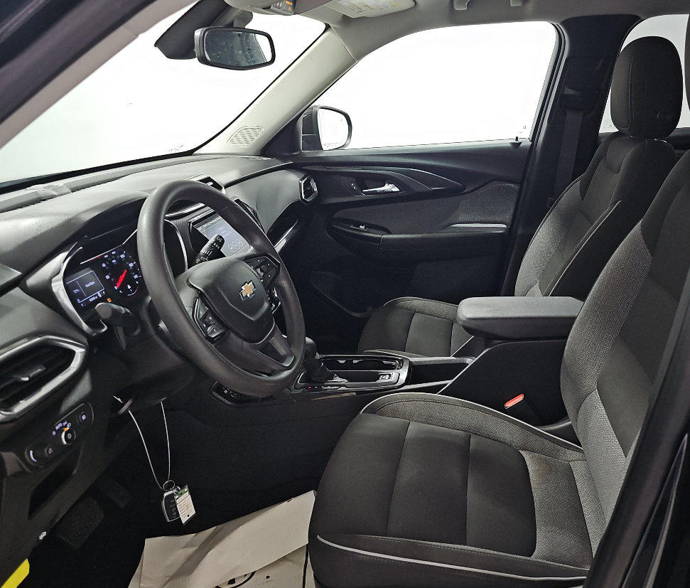 Used 2021 Chevrolet TrailBlazer LT w/ Convenience Package FWD image 5