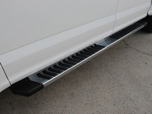 Used 2018 Ford F150 Lariat w/ Equipment Group 502A Luxury image 10