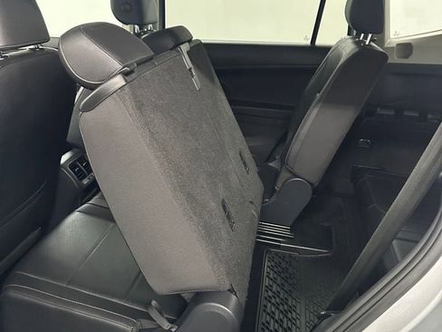 Used 2020 Volkswagen Tiguan SE w/ 3rd Row Seat Package AWD/4WD image 27