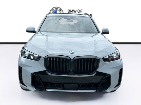 Certified 2024 BMW X5 sDrive40i w/ M Sport Package RWD image 2