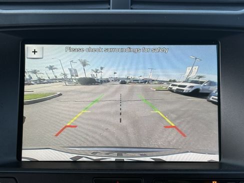 Used 2018 Ford Explorer XLT w/ Equipment Group 202A image 23