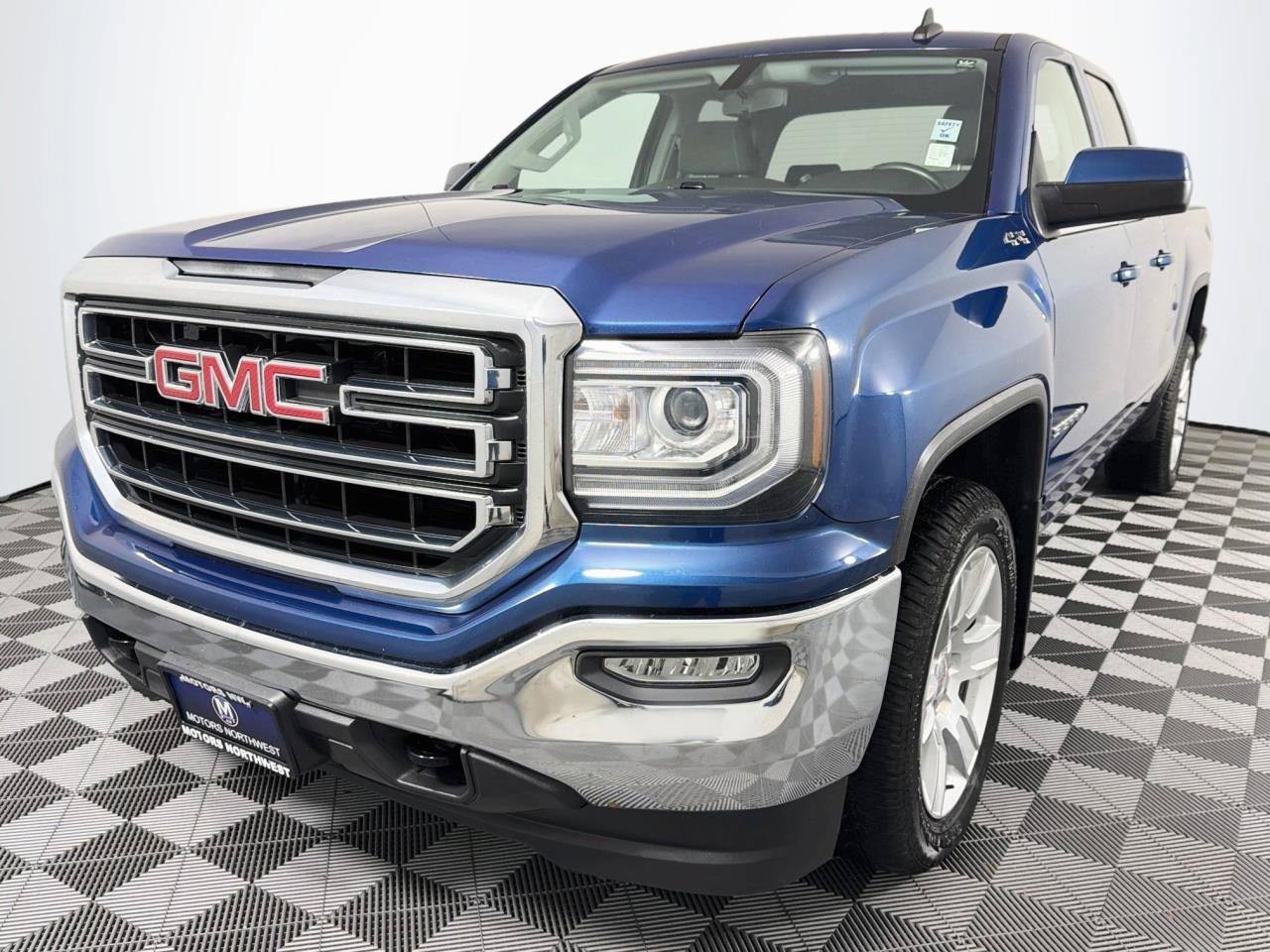 Used 2017 GMC Sierra 1500 SLE AWD/4WD image 5
