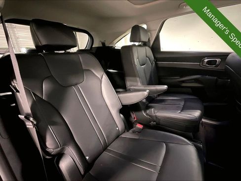 Used 2025 Kia Sorento EX w/ Panoramic Sunroof Package FWD image 34