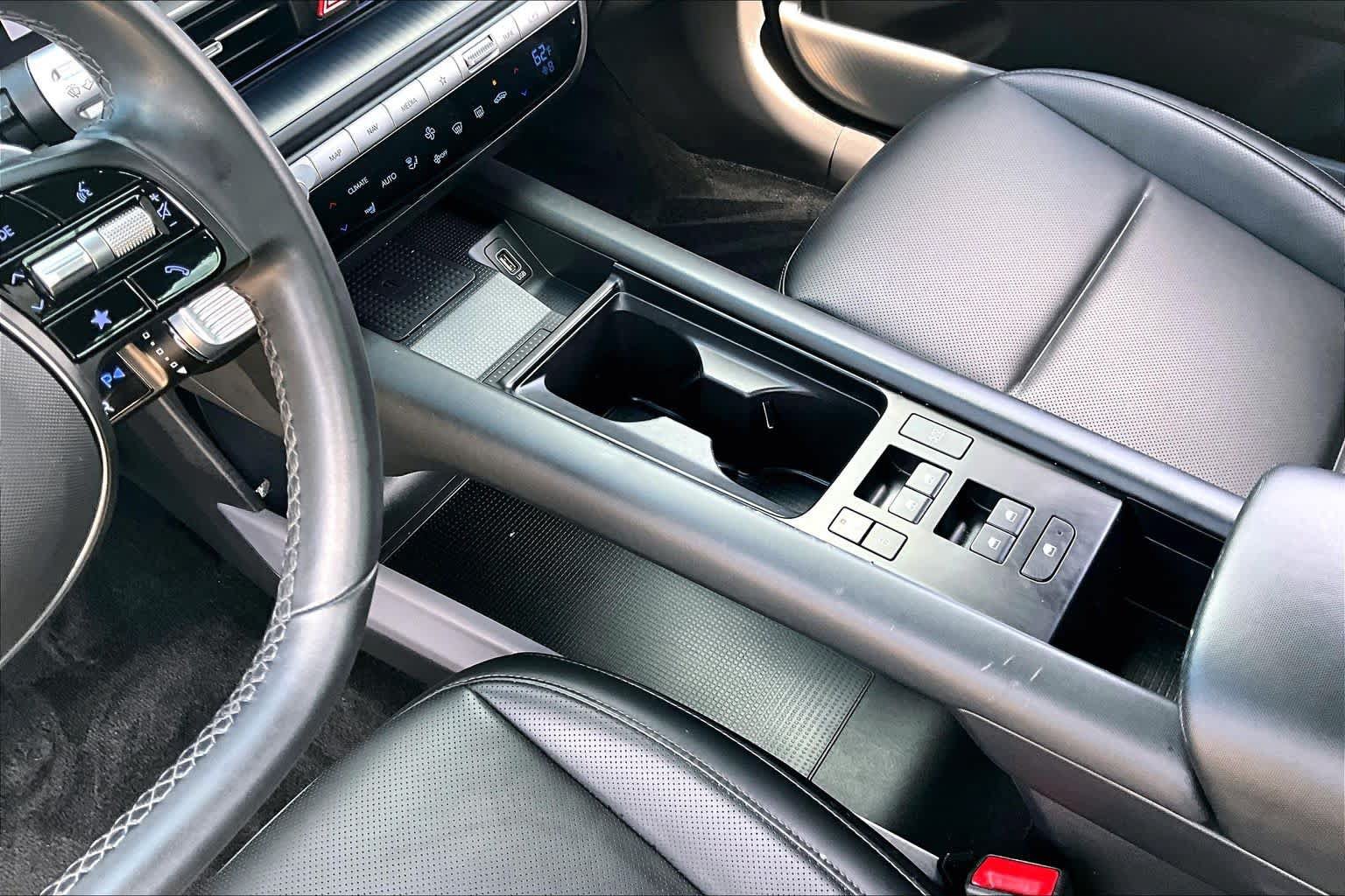 Used 2023 Hyundai Ioniq 6 SEL RWD image 16